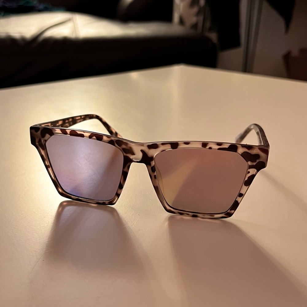 Quay Alright - Gold/Tortoise Sunglasses